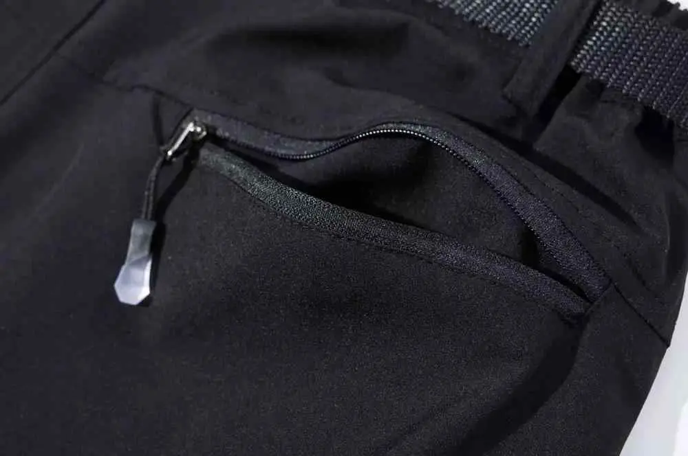 Ultralight Quick-Dry Zipper Cargo Pants - Back Pocket Ilustration 2.webp
